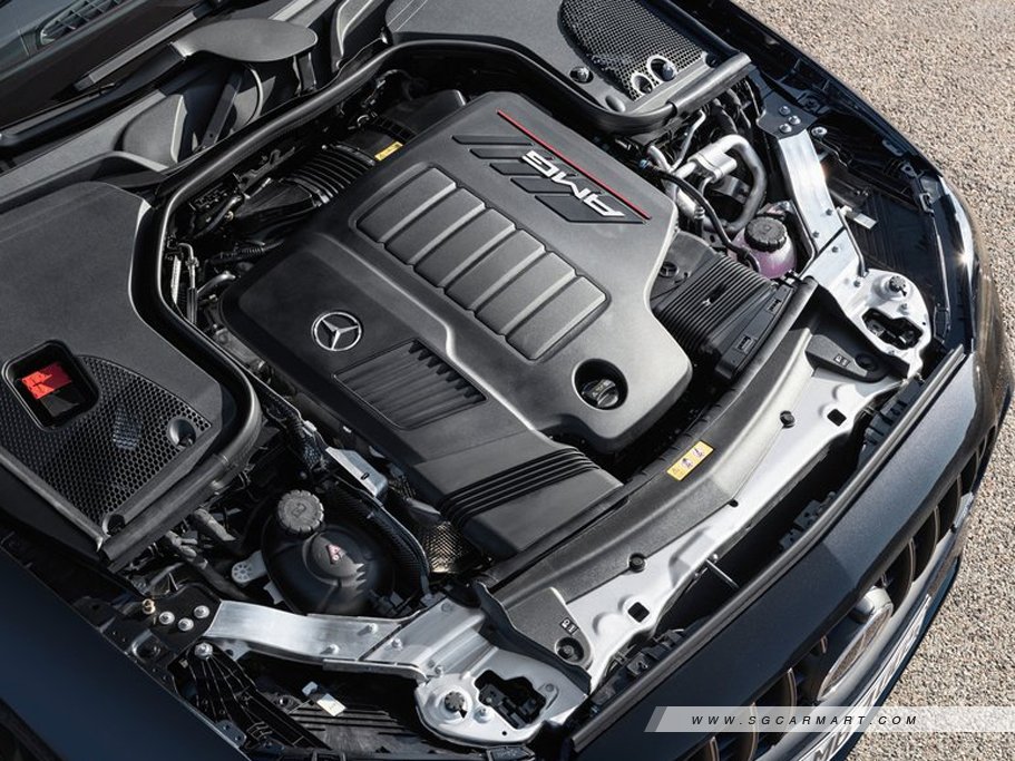Mercedes-Benz E-Class Coupe Mild Hybrid 13