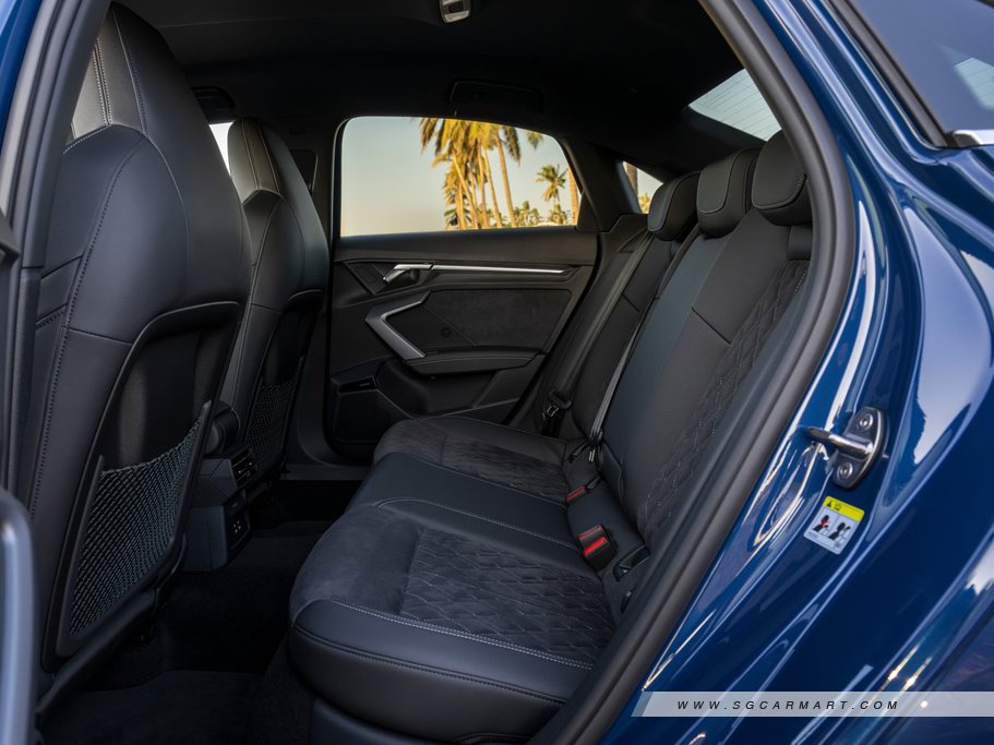 https://i.i-sgcm.com/new_cars/cars/12976/12976_g71