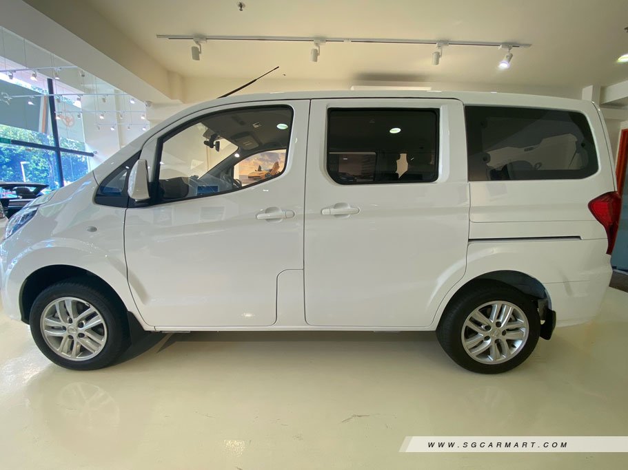 https://i.i-sgcm.com/new_cars/cars/12983/12983_g2
