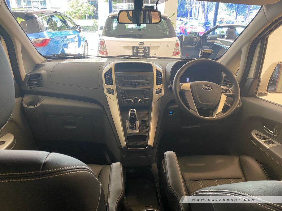 https://i.i-sgcm.com/new_cars/cars/12983/12983_g6