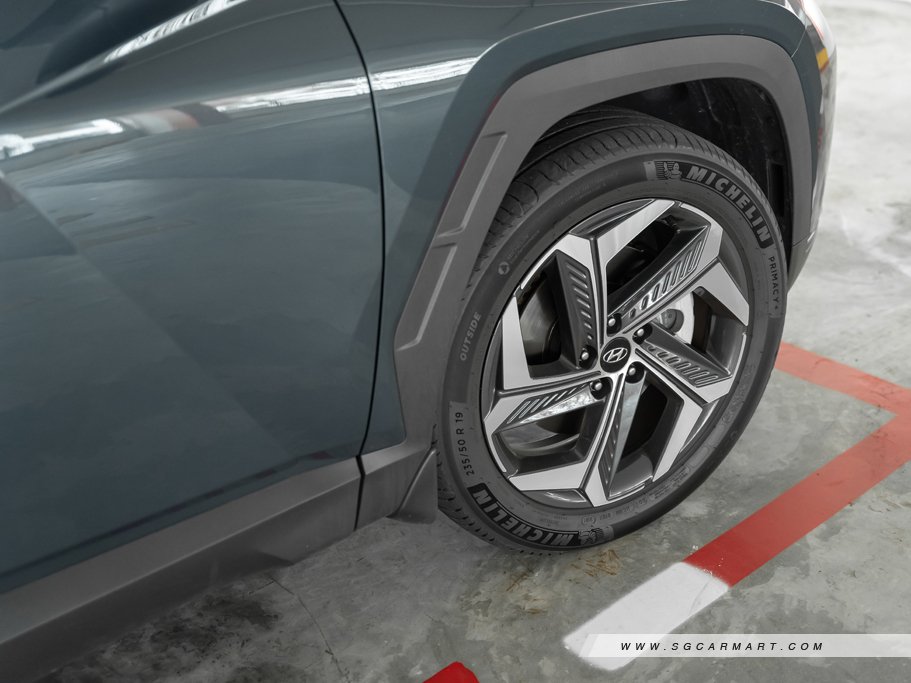 https://i.i-sgcm.com/new_cars/cars/12986/12986_g29
