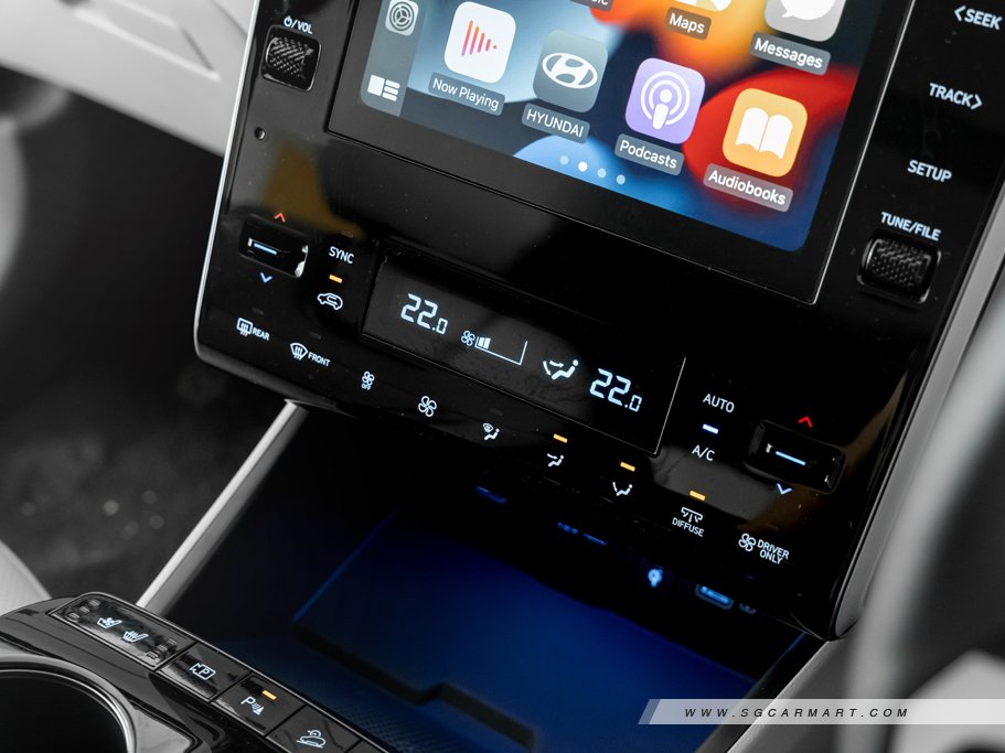 https://i.i-sgcm.com/new_cars/cars/12986/12986_g44