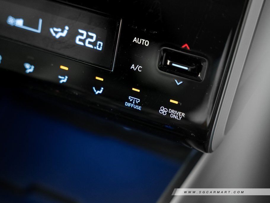 https://i.i-sgcm.com/new_cars/cars/12986/12986_g45