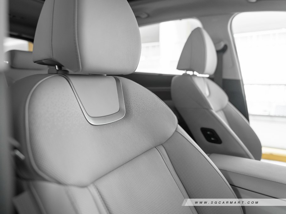 https://i.i-sgcm.com/new_cars/cars/12986/12986_g49