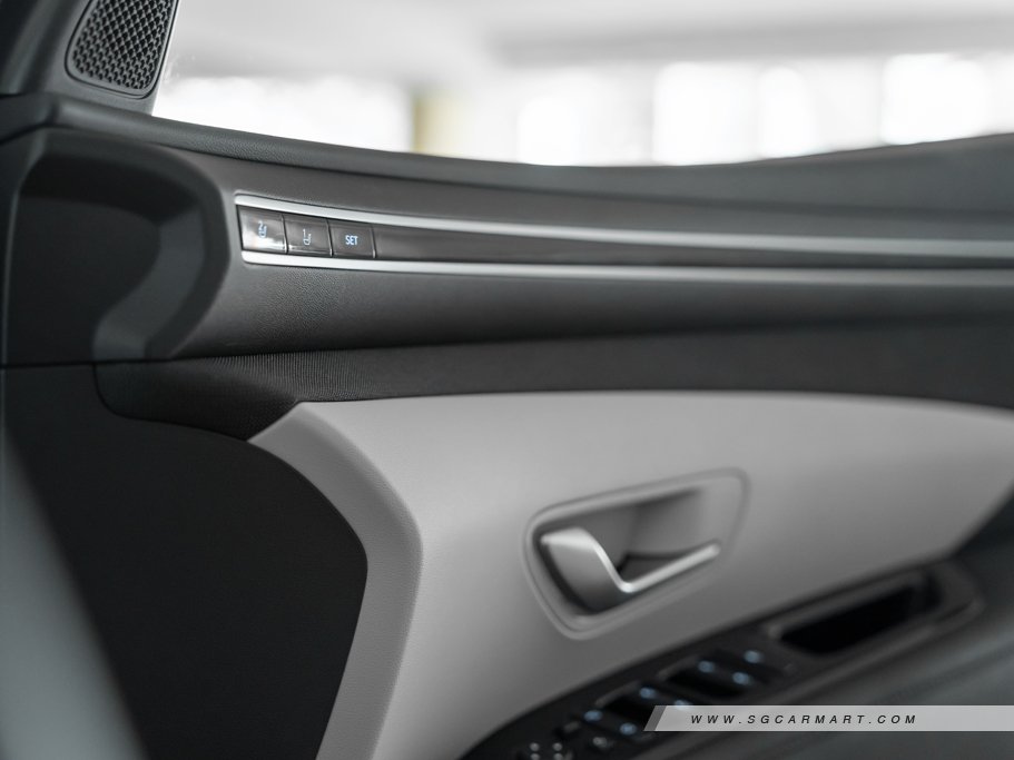 https://i.i-sgcm.com/new_cars/cars/12986/12986_g51