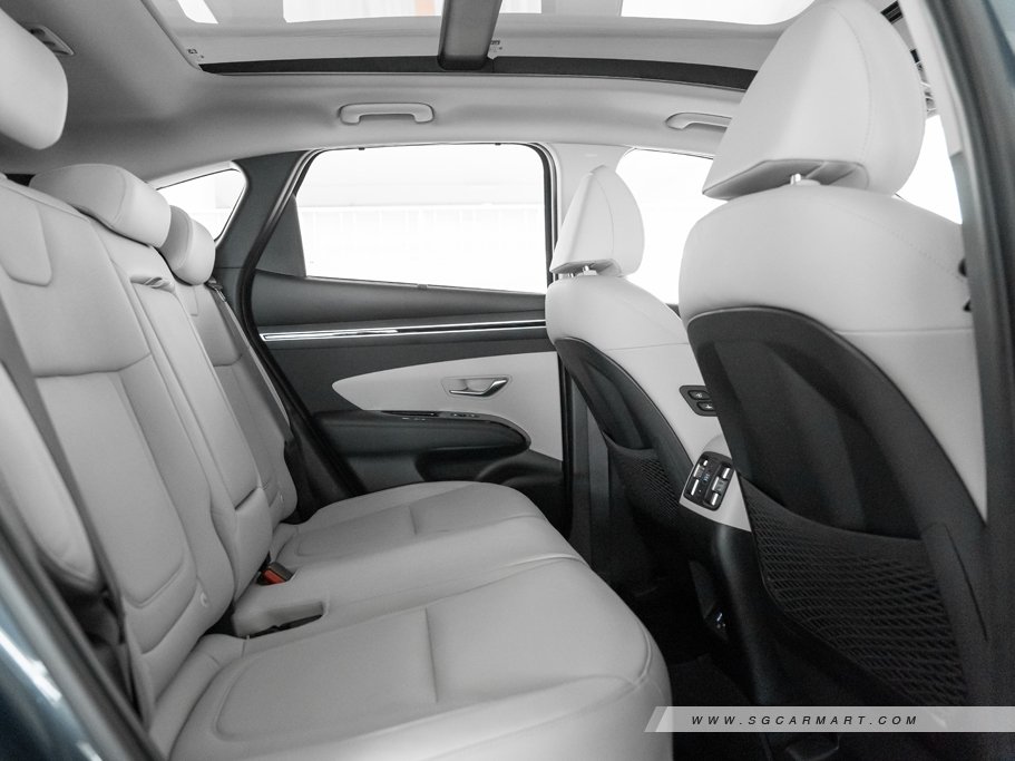 https://i.i-sgcm.com/new_cars/cars/12986/12986_g54