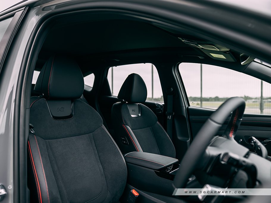 https://i.i-sgcm.com/new_cars/cars/12986/12986_g74