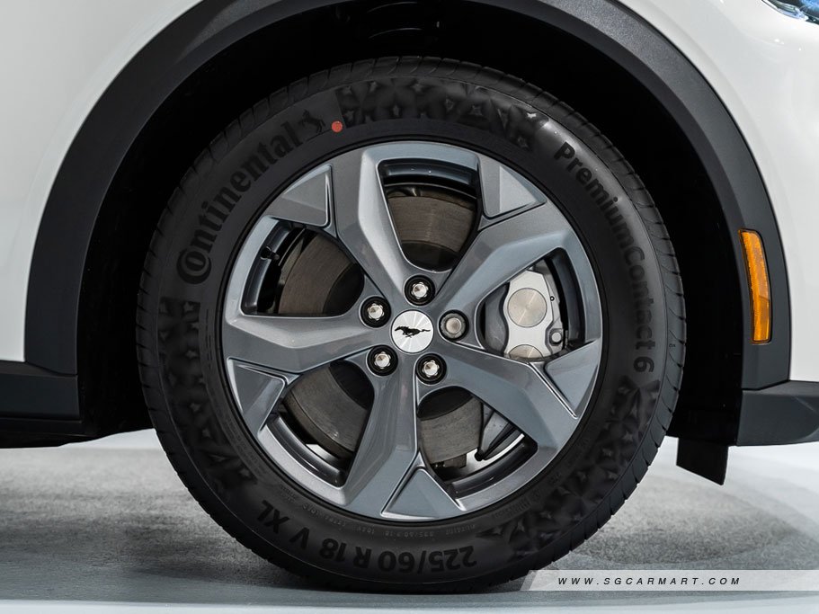 https://i.i-sgcm.com/new_cars/cars/12989/12989_g19