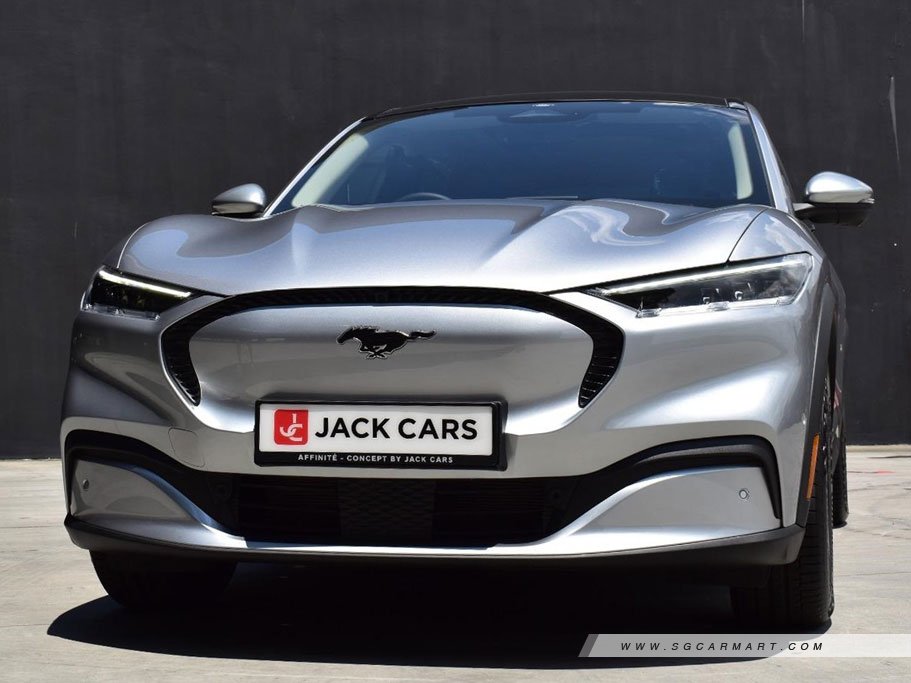 https://i.i-sgcm.com/new_cars/cars/12989/12989_g1