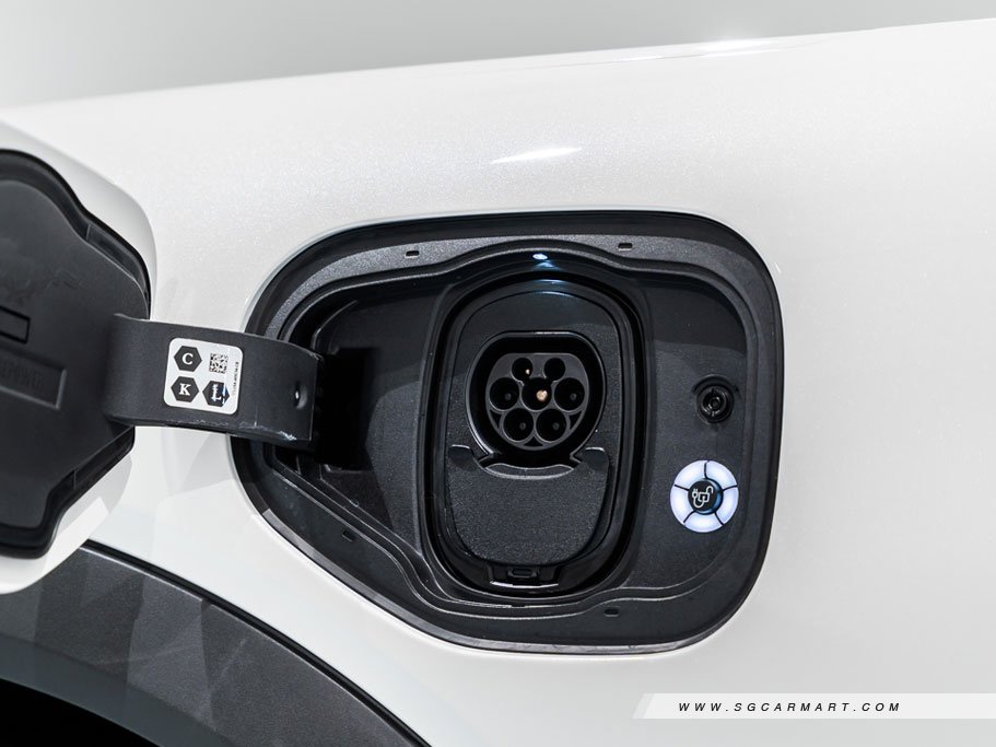 https://i.i-sgcm.com/new_cars/cars/12989/12989_g20