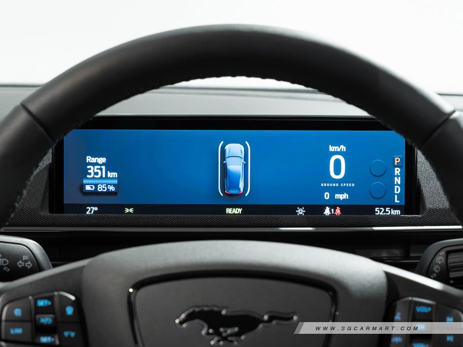 https://i.i-sgcm.com/new_cars/cars/12989/12989_g33