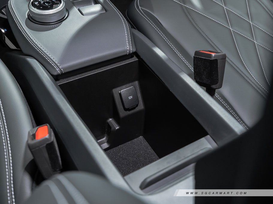 https://i.i-sgcm.com/new_cars/cars/12989/12989_g52