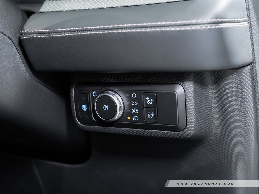 https://i.i-sgcm.com/new_cars/cars/12989/12989_g53
