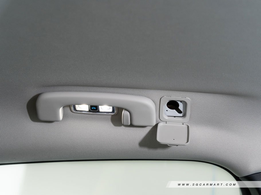 https://i.i-sgcm.com/new_cars/cars/12989/12989_g58