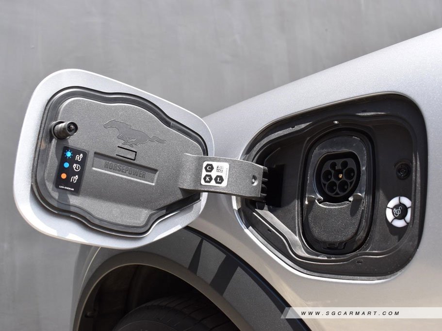 https://i.i-sgcm.com/new_cars/cars/12989/12989_g5