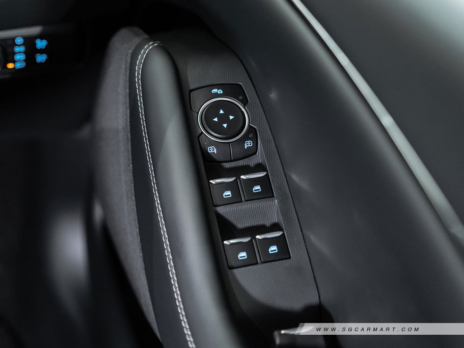 https://i.i-sgcm.com/new_cars/cars/12989/12989_g62