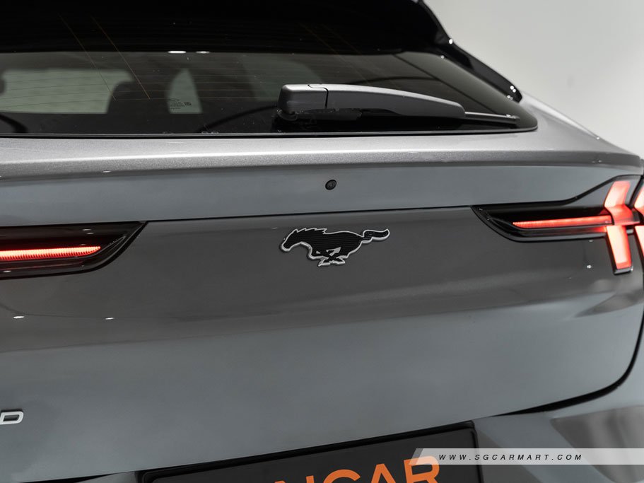 https://i.i-sgcm.com/new_cars/cars/12989/12989_g75
