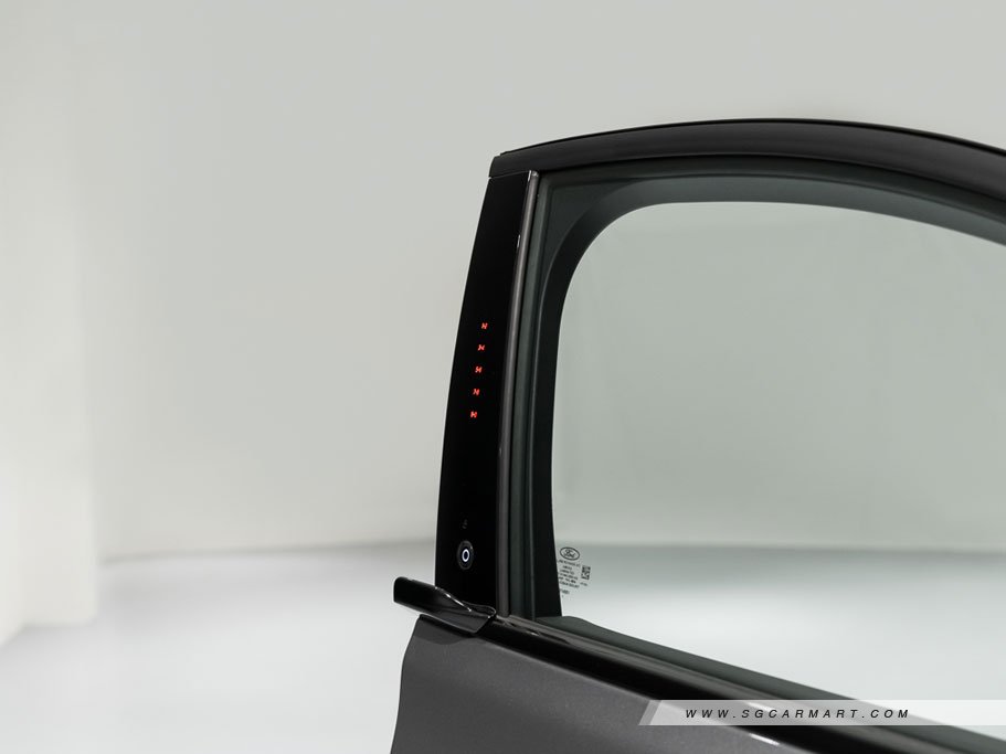 https://i.i-sgcm.com/new_cars/cars/12989/12989_g92