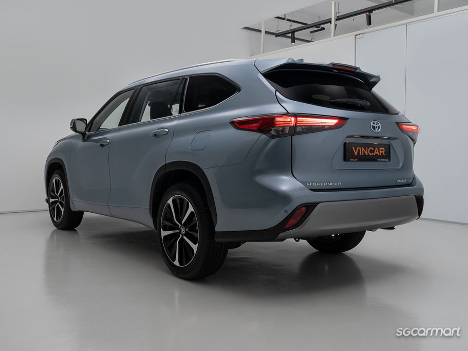 https://i.i-sgcm.com/new_cars/cars/21444/21444_g26