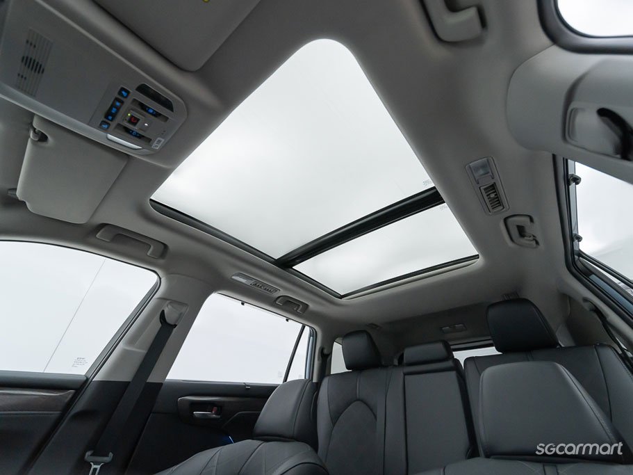 https://i.i-sgcm.com/new_cars/cars/21444/21444_g50