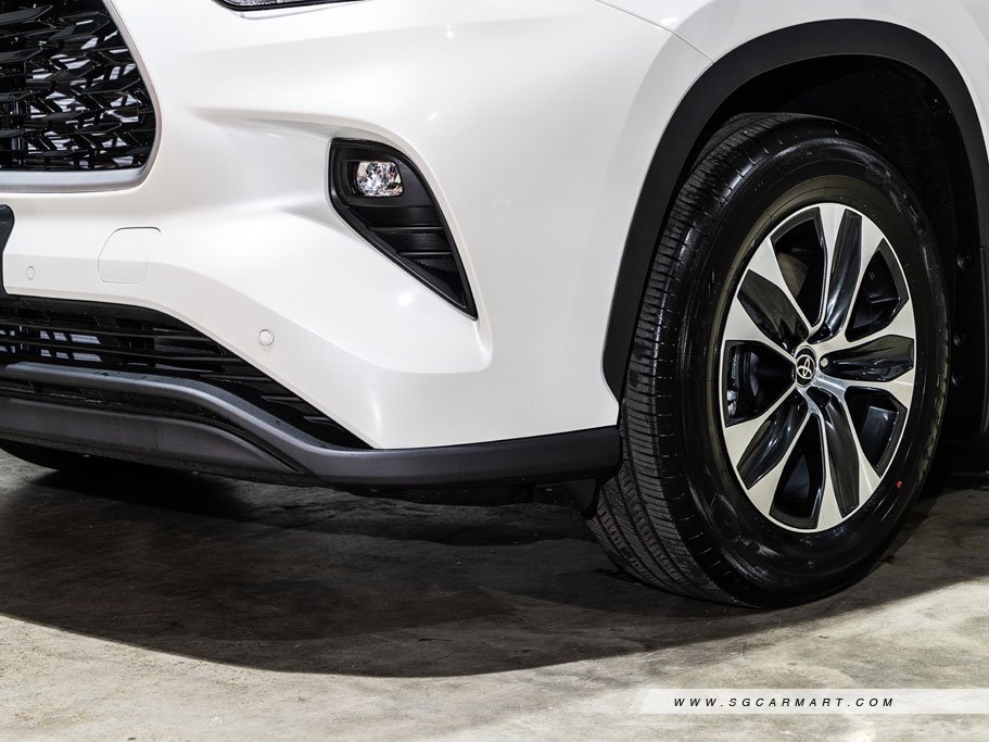 https://i.i-sgcm.com/new_cars/cars/21449/21449_g11