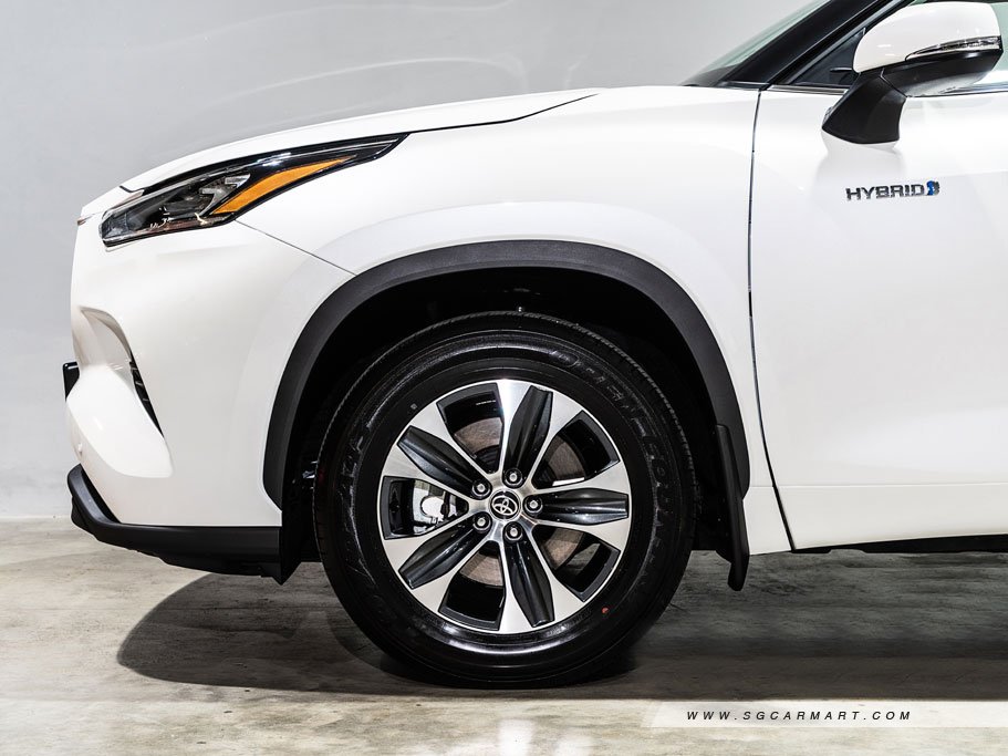 https://i.i-sgcm.com/new_cars/cars/21449/21449_g12