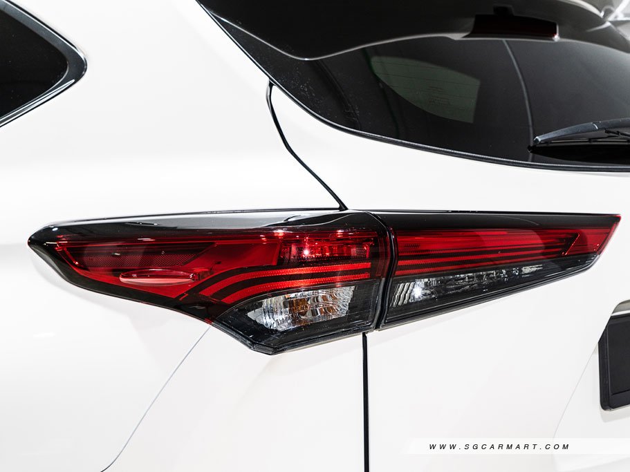 https://i.i-sgcm.com/new_cars/cars/21449/21449_g14