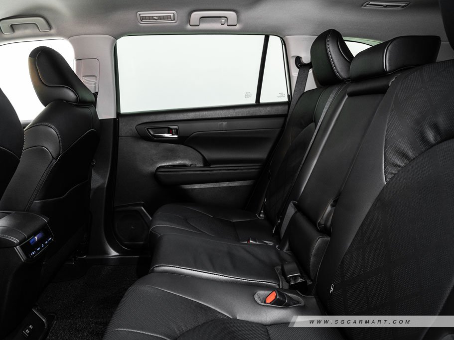 https://i.i-sgcm.com/new_cars/cars/21449/21449_g21