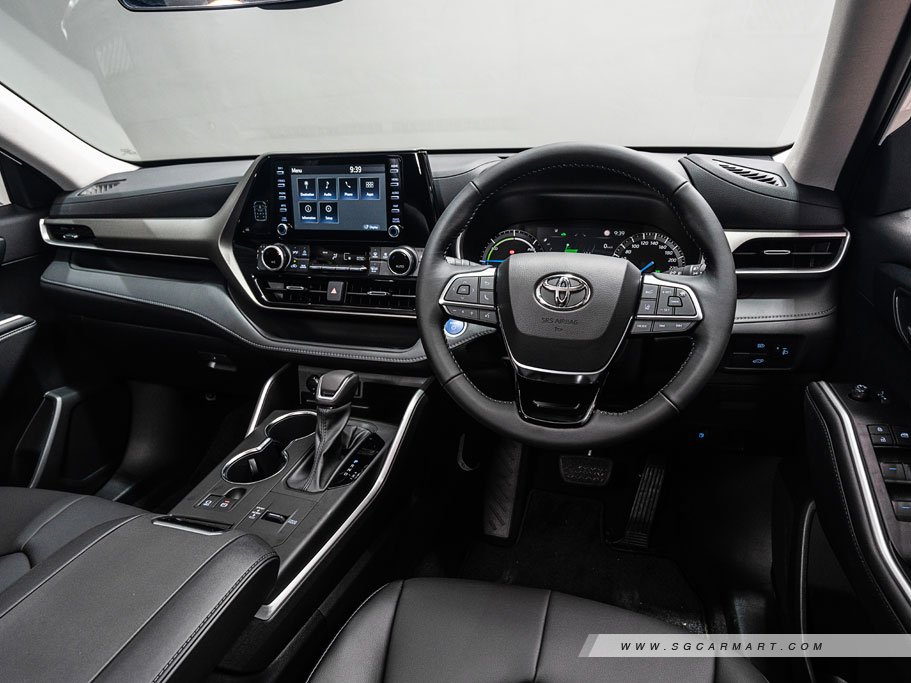 https://i.i-sgcm.com/new_cars/cars/21449/21449_g24