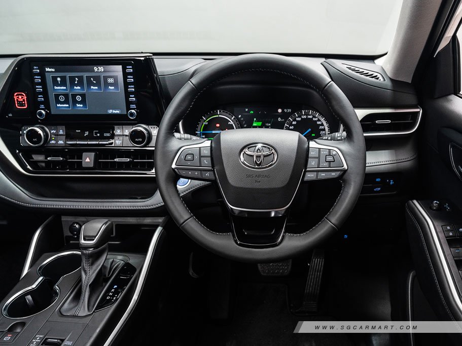 https://i.i-sgcm.com/new_cars/cars/21449/21449_g25