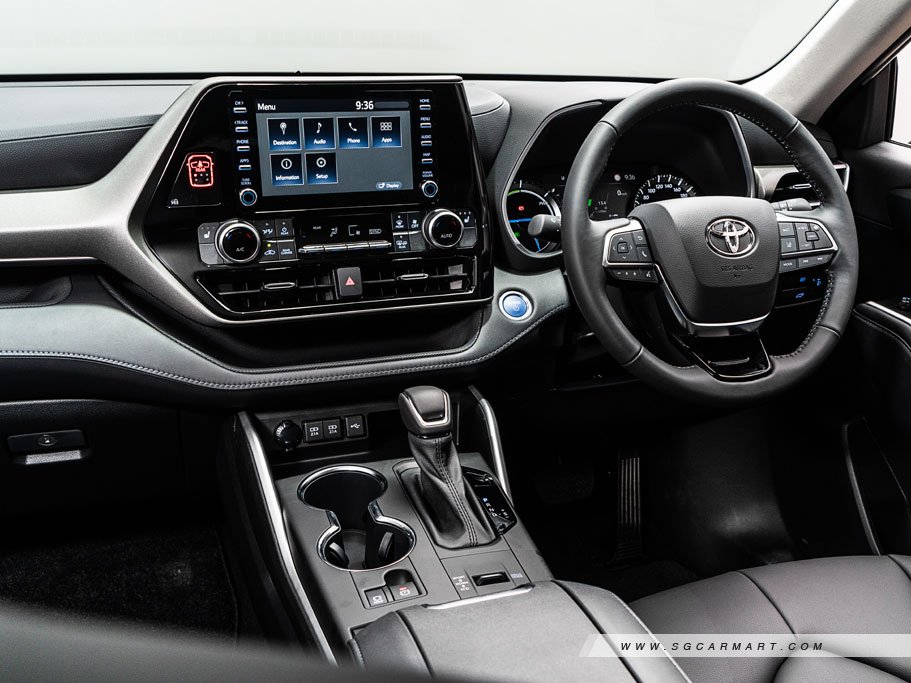 https://i.i-sgcm.com/new_cars/cars/21449/21449_g26