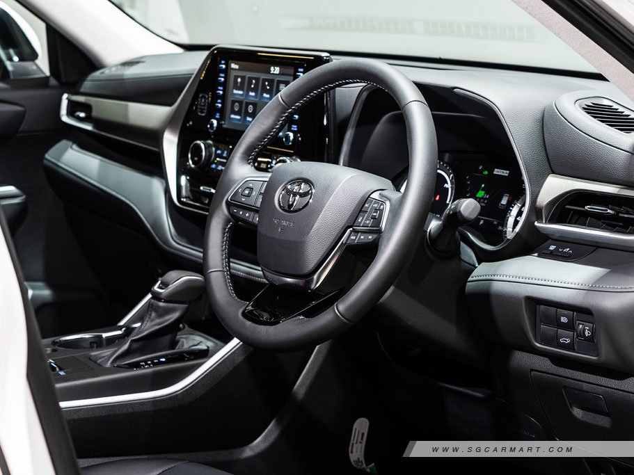 New Toyota Kluger Hybrid Photos, Photo Gallery - sgCarMart