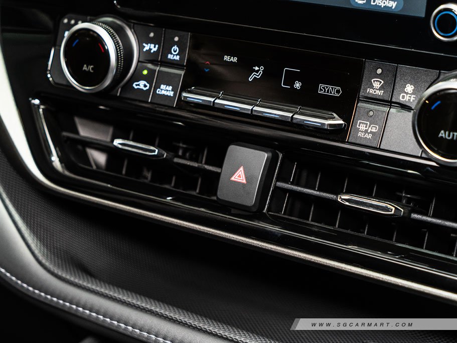 https://i.i-sgcm.com/new_cars/cars/21449/21449_g34