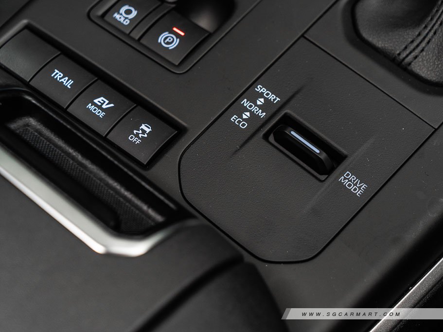 https://i.i-sgcm.com/new_cars/cars/21449/21449_g37