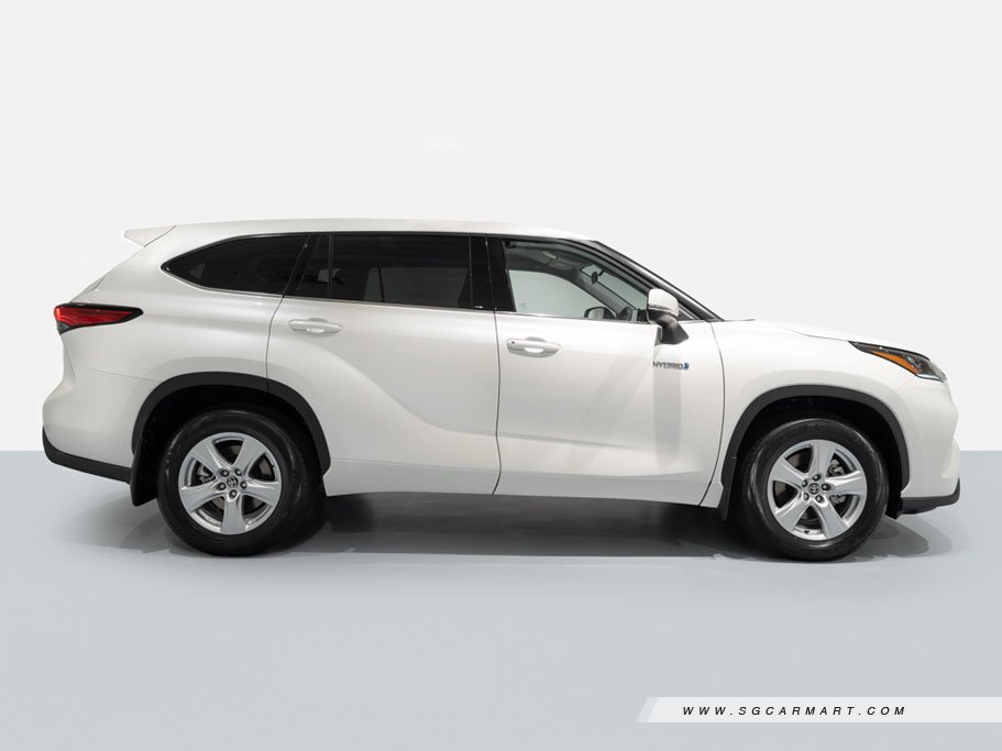 New Toyota Kluger Hybrid Photos, Photo Gallery - Sgcarmart