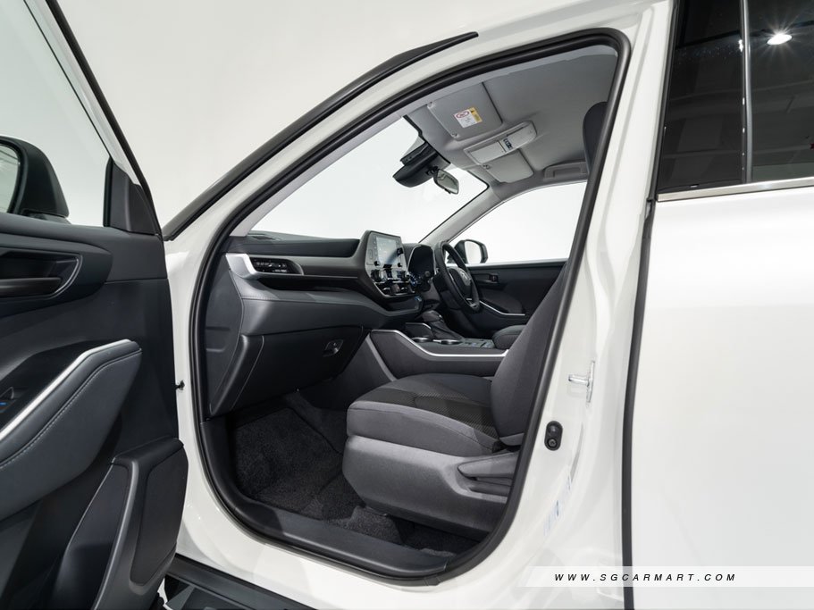 https://i.i-sgcm.com/new_cars/cars/21449/21449_g57