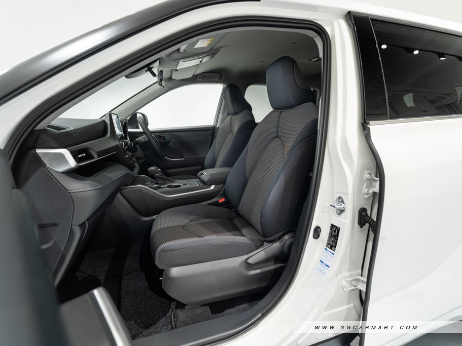 https://i.i-sgcm.com/new_cars/cars/21449/21449_g58