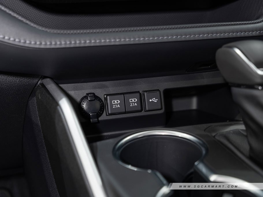 https://i.i-sgcm.com/new_cars/cars/21449/21449_g66
