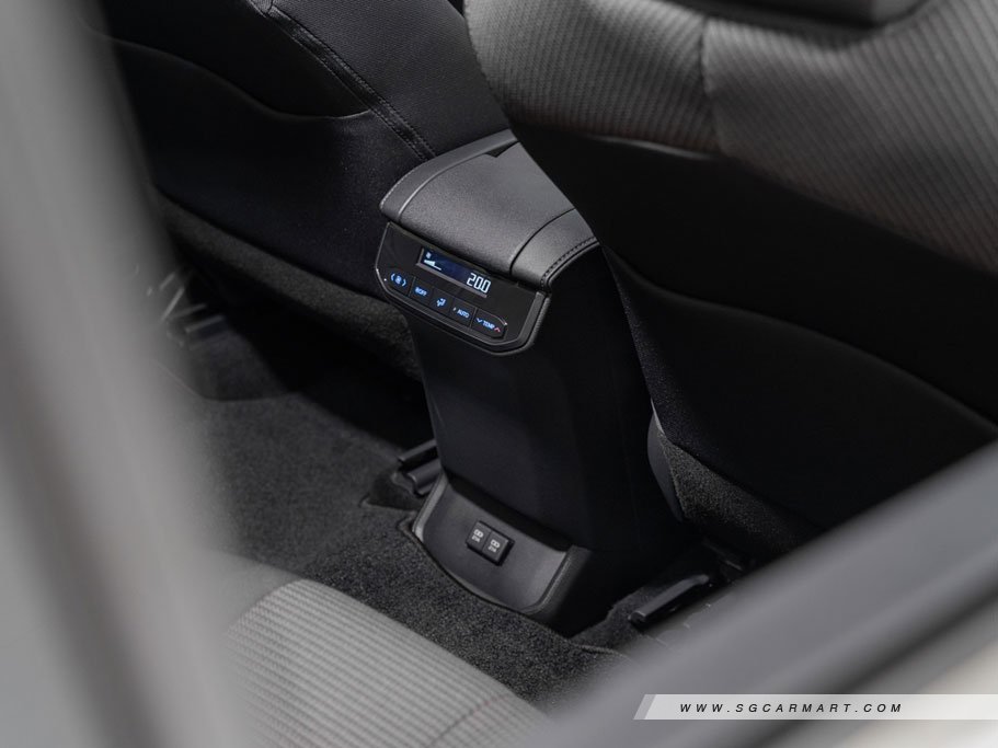 https://i.i-sgcm.com/new_cars/cars/21449/21449_g70