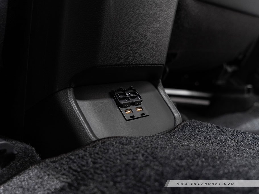 https://i.i-sgcm.com/new_cars/cars/21449/21449_g71