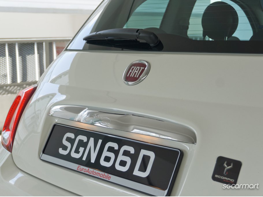 https://i.i-sgcm.com/new_cars/cars/21450/21450_g56