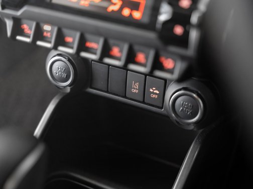 https://i.i-sgcm.com/new_cars/cars/21455/21455_g51