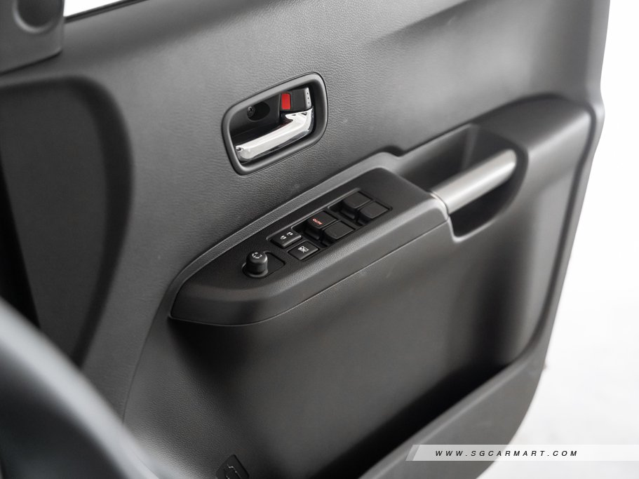 https://i.i-sgcm.com/new_cars/cars/21455/21455_g57