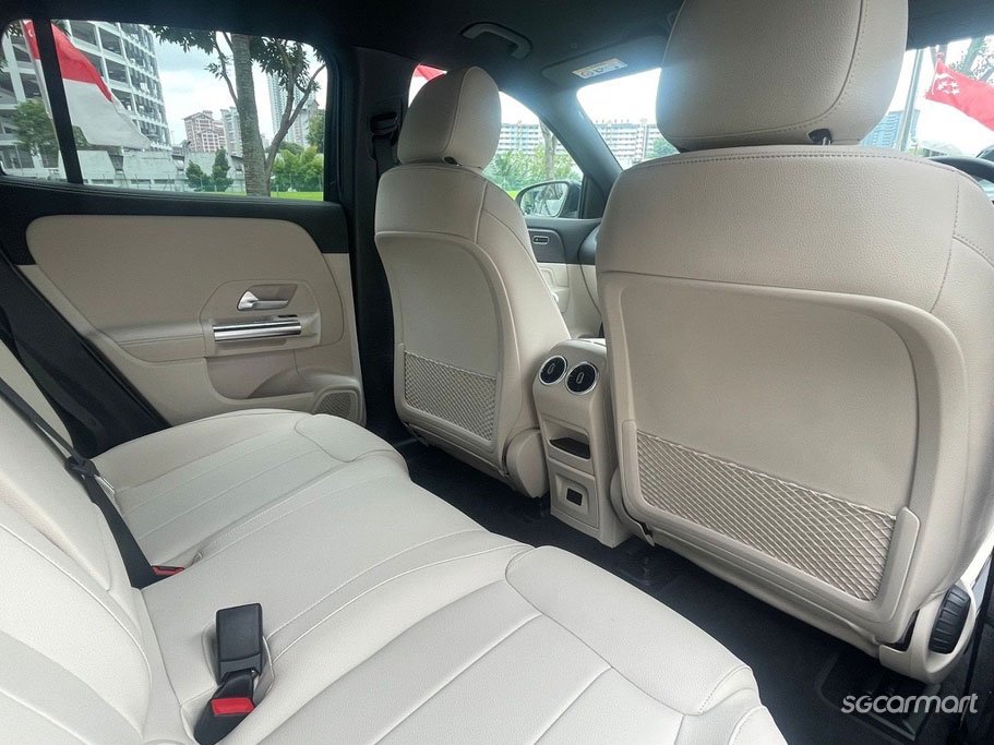 https://i.i-sgcm.com/new_cars/cars/21458/21458_g52