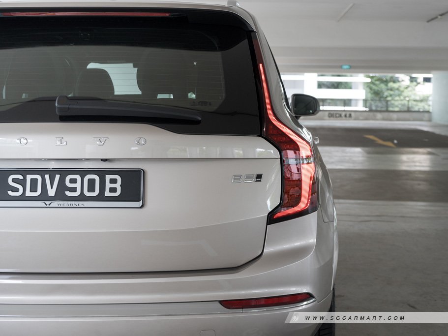 https://i.i-sgcm.com/new_cars/cars/21460/21460_g18