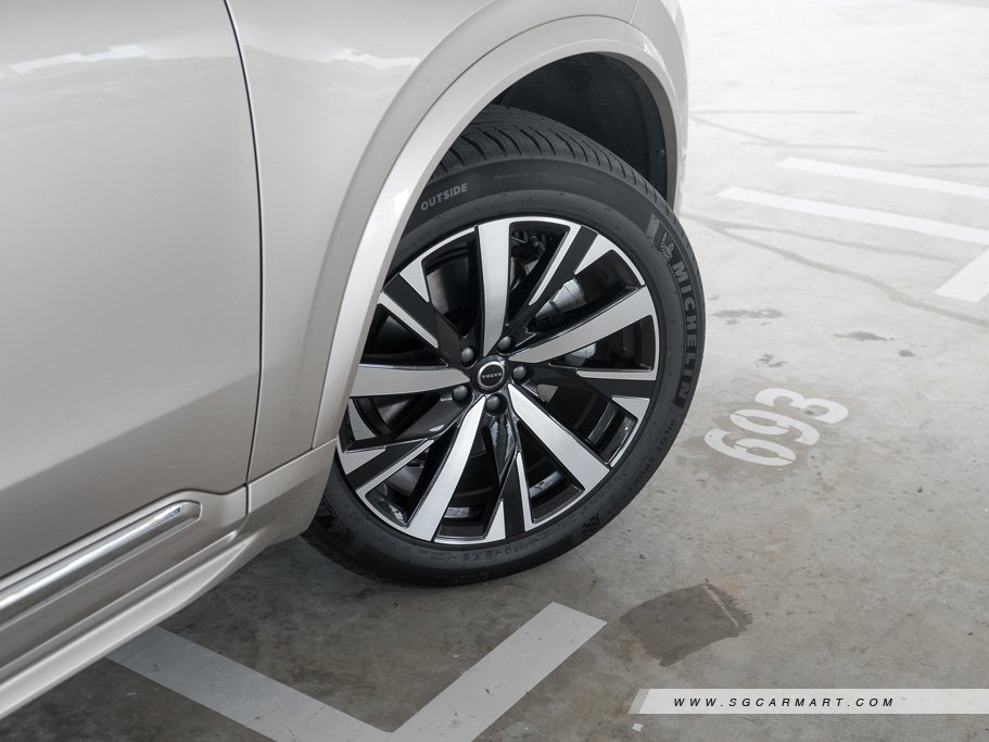 https://i.i-sgcm.com/new_cars/cars/21460/21460_g20