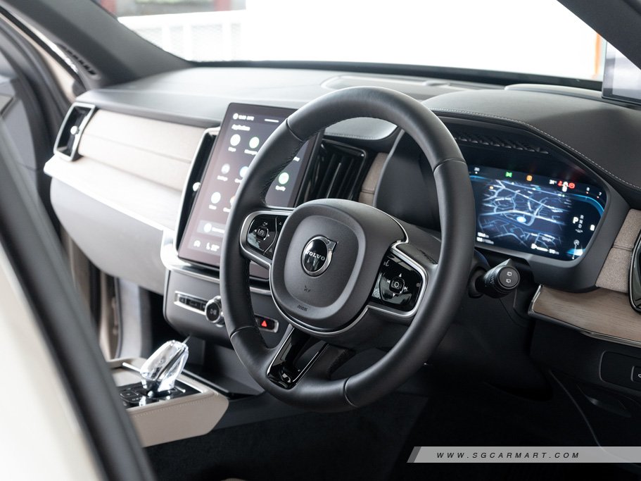 https://i.i-sgcm.com/new_cars/cars/21460/21460_g22