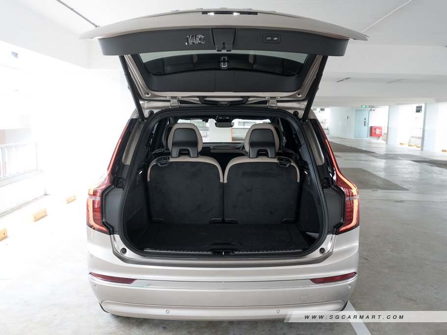 https://i.i-sgcm.com/new_cars/cars/21460/21460_g37