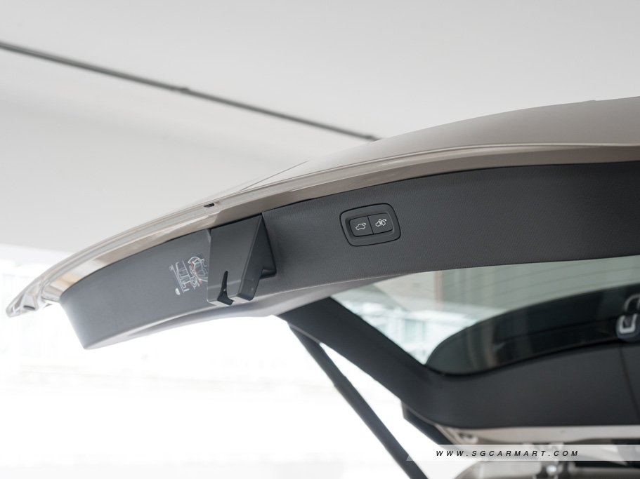 https://i.i-sgcm.com/new_cars/cars/21460/21460_g38