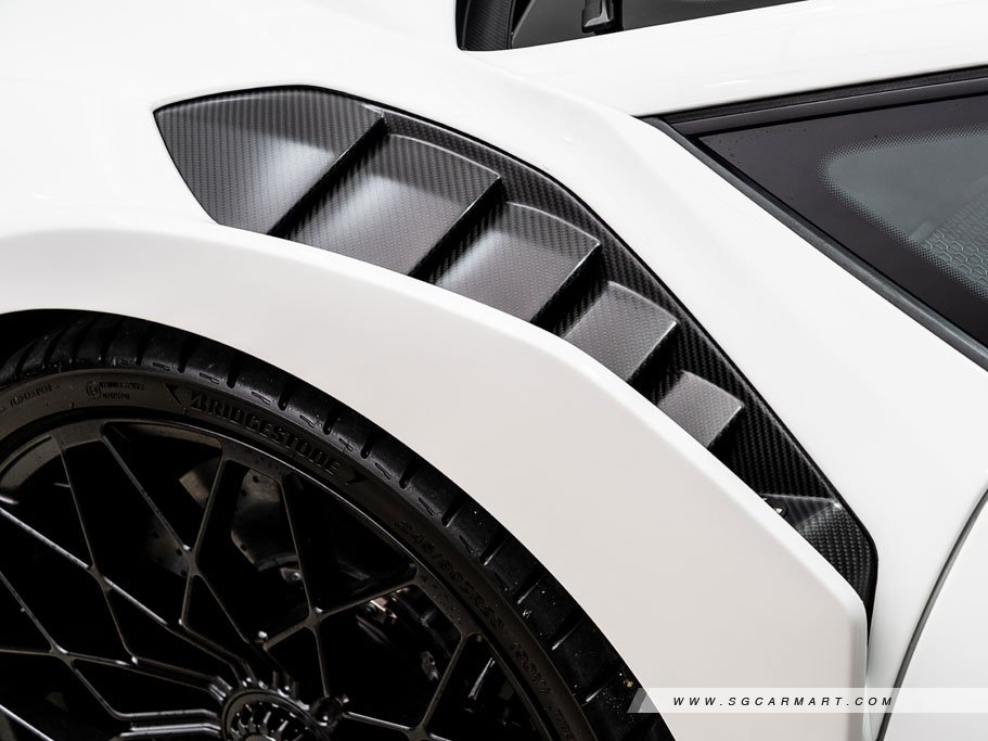 https://i.i-sgcm.com/new_cars/cars/21462/21462_g11